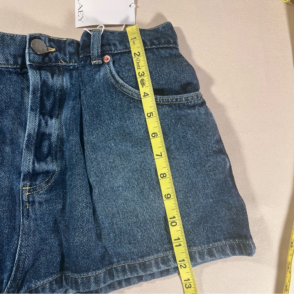 Raey Extra Fold Denim Shorts Dark Indigo Size 26 Casual  Gathered Waist Cute NWT - Picture 7 of 13